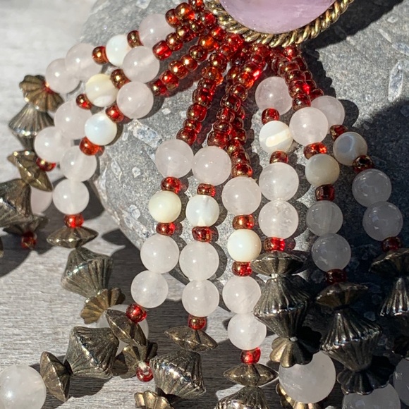 Vintage | Clip Beaded Earrings - Picture 11 of 14